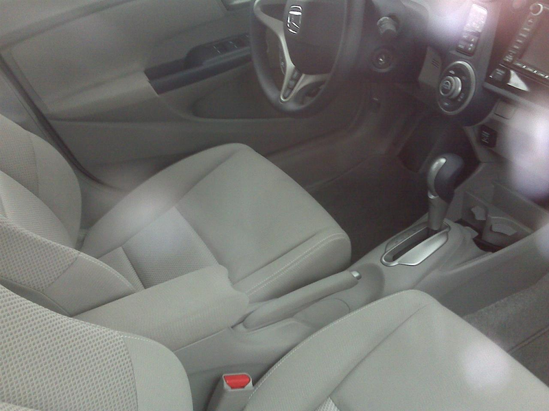 Illustration for article titled 2010 Honda Insight Spotted On Utah Ski Vacation